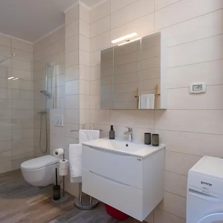 Megi By Guide Apartman