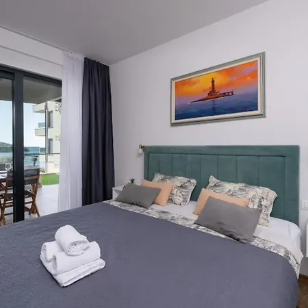 Megi By Guide * Banjole