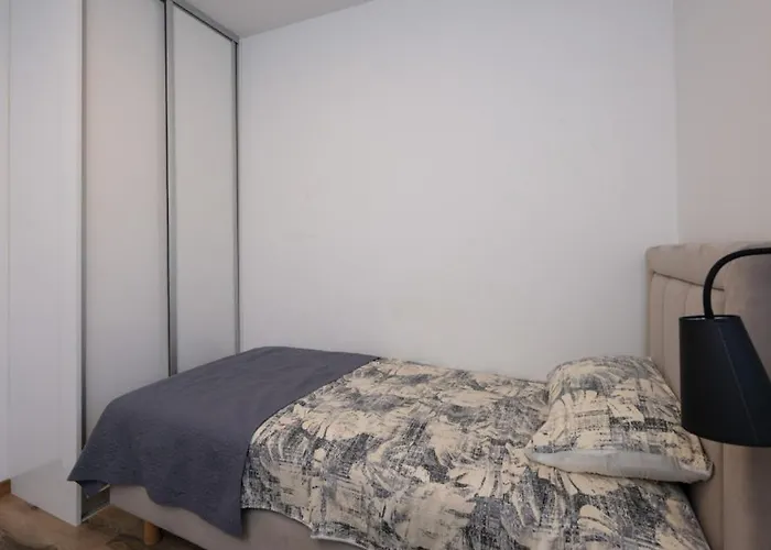 Megi By Guide 반졸레