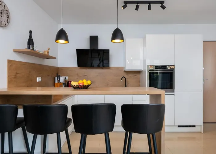 Megi By Guide * 반졸레